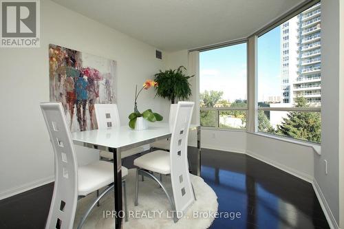 403 - 1 Hickory Tree Road, Toronto, ON - Indoor Photo Showing Dining Room