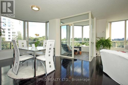 403 - 1 Hickory Tree Road, Toronto, ON - Indoor Photo Showing Dining Room