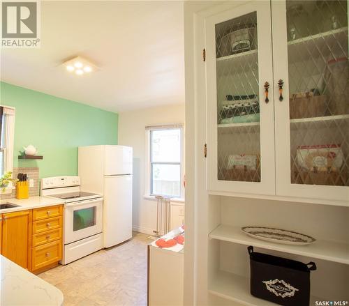 911 Main Street, Saskatoon, SK - Indoor Photo Showing Kitchen