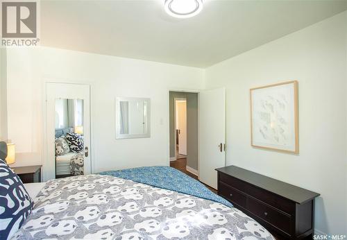 911 Main Street, Saskatoon, SK - Indoor Photo Showing Bedroom