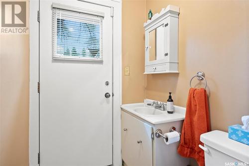 301 109Th Street W, Saskatoon, SK - Indoor Photo Showing Bathroom