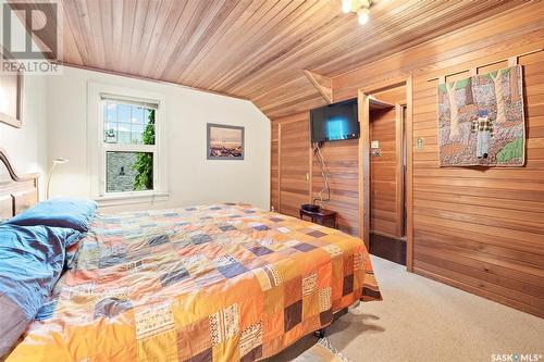 301 109Th Street W, Saskatoon, SK - Indoor Photo Showing Bedroom