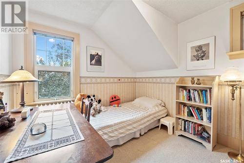 301 109Th Street W, Saskatoon, SK - Indoor Photo Showing Bedroom