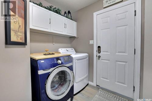 1142 Degelman Drive, Regina, SK - Indoor Photo Showing Laundry Room