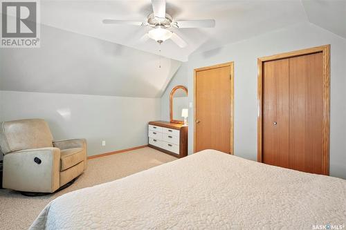 824 5Th Avenue N, Saskatoon, SK - Indoor Photo Showing Bedroom