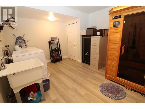 7252 Southridge Avenue, Prince George, BC - Indoor