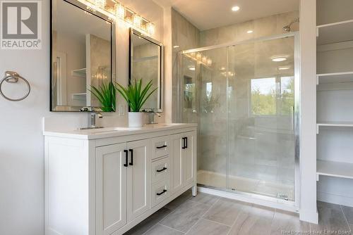 52 Kimberley Street, New Maryland, NB - Indoor Photo Showing Bathroom