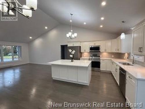 52 Kimberley Street, New Maryland, NB - Indoor Photo Showing Kitchen