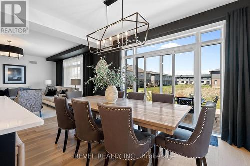 9001 Emily Boulevard, Niagara Falls, ON - Indoor Photo Showing Dining Room