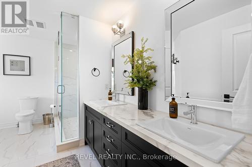 9001 Emily Boulevard, Niagara Falls, ON - Indoor Photo Showing Bathroom