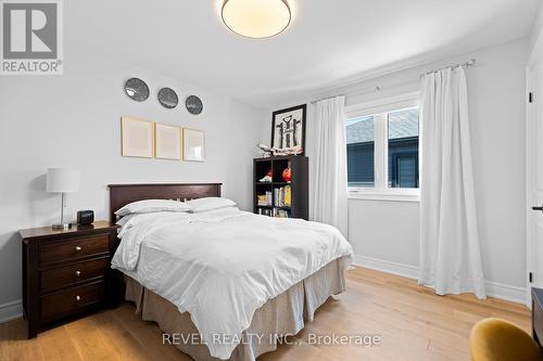 9001 Emily Boulevard, Niagara Falls, ON - Indoor Photo Showing Bedroom