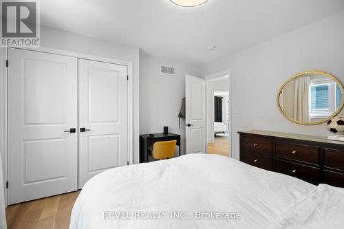 9001 Emily Boulevard, Niagara Falls, ON - Indoor Photo Showing Bedroom