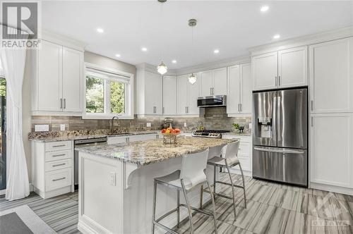 1399 Mory Street, Ottawa, ON - Indoor Photo Showing Kitchen With Upgraded Kitchen