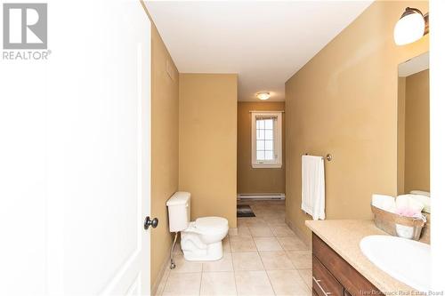 18 Naples Drive, Moncton, NB - Indoor Photo Showing Bathroom