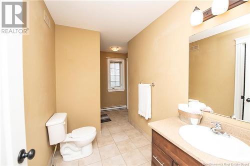 18 Naples Drive, Moncton, NB - Indoor Photo Showing Bathroom