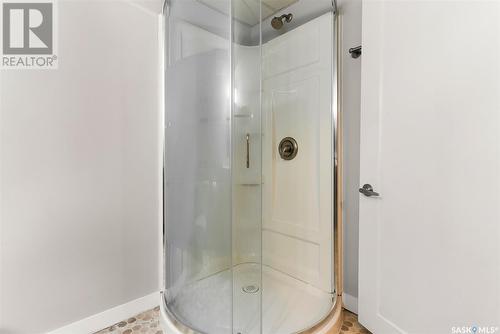 37 Nathan Street, Regina, SK - Indoor Photo Showing Bathroom