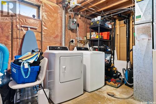 37 Nathan Street, Regina, SK - Indoor Photo Showing Laundry Room