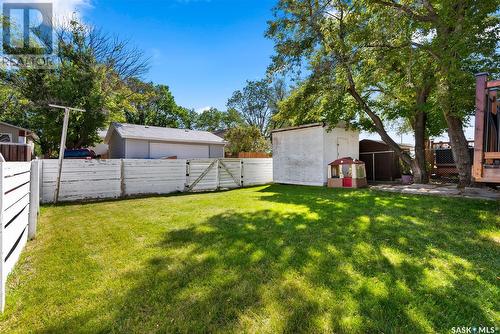 37 Nathan Street, Regina, SK - Outdoor