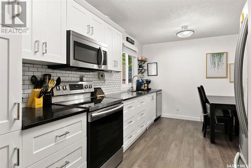 37 Nathan Street, Regina, SK - Indoor Photo Showing Kitchen