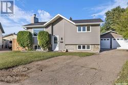 45 Galt COURT  Saskatoon, SK S7L 4P1