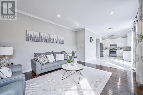 2164 Highcliffe Way, Oakville, ON - Indoor Photo Showing Living Room