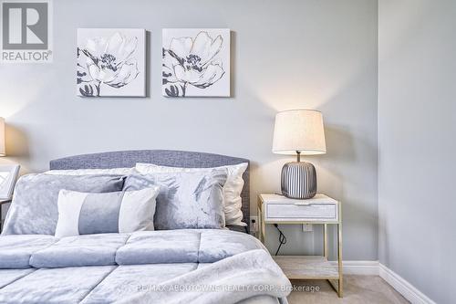 2164 Highcliffe Way, Oakville, ON - Indoor Photo Showing Bedroom