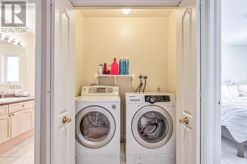 2164 Highcliffe Way, Oakville, ON - Indoor Photo Showing Laundry Room