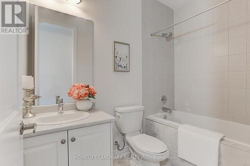 29 Perigo Court, Richmond Hill, ON - Indoor Photo Showing Bathroom