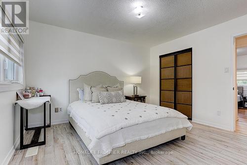 352 Hollywood Drive, Georgina, ON - Indoor Photo Showing Bedroom