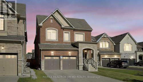 5 Sharonview Crescent, East Gwillimbury, ON - Outdoor With Facade