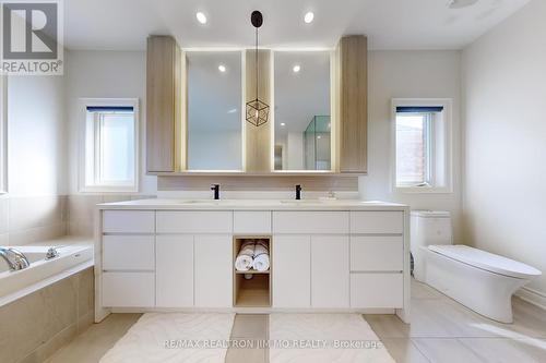 5 Sharonview Crescent, East Gwillimbury, ON - Indoor Photo Showing Bathroom