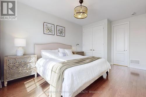 5 Sharonview Crescent, East Gwillimbury, ON - Indoor Photo Showing Bedroom