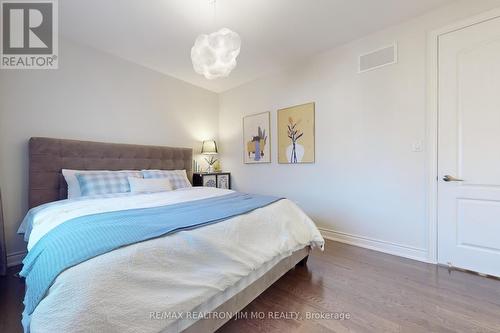 5 Sharonview Crescent, East Gwillimbury, ON - Indoor Photo Showing Bedroom