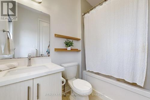 5 Sharonview Crescent, East Gwillimbury, ON - Indoor Photo Showing Bathroom