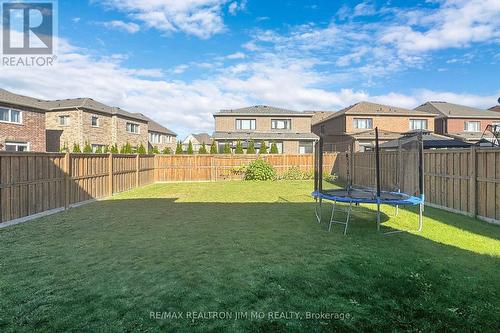 5 Sharonview Crescent, East Gwillimbury, ON - Outdoor With Backyard