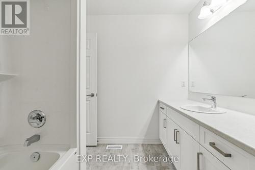 3 Shipley Avenue, Collingwood, ON - Indoor Photo Showing Bathroom