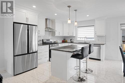 702 Faleria, Lakeshore, ON - Indoor Photo Showing Kitchen With Stainless Steel Kitchen With Upgraded Kitchen