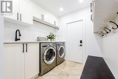 1319 Greeneagle Drive, Oakville, ON - Indoor Photo Showing Laundry Room