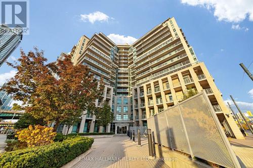 505 - 410 Queens Quay, Toronto, ON - Outdoor With Facade