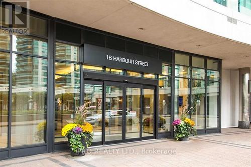 4305 - 16 Harbour Street, Toronto, ON - Outdoor