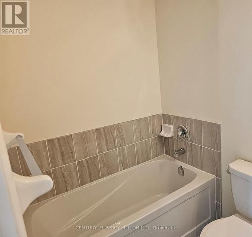 114 - 2540 William Jackson Drive, Pickering, ON - Indoor Photo Showing Bathroom