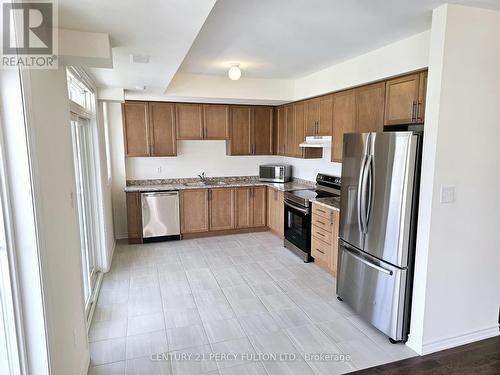 114 - 2540 William Jackson Drive, Pickering, ON - Indoor Photo Showing Kitchen With Stainless Steel Kitchen