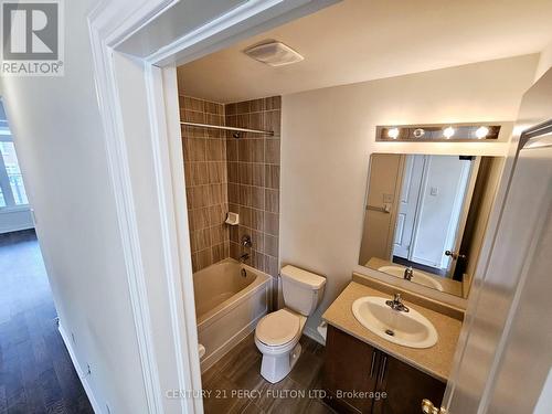 114 - 2540 William Jackson Drive, Pickering, ON - Indoor Photo Showing Bathroom