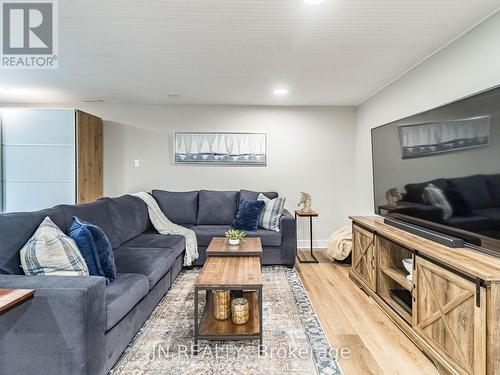 10 Elrose Road, Brampton, ON - Indoor Photo Showing Living Room