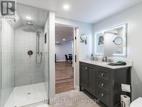 10 Elrose Road, Brampton, ON - Indoor Photo Showing Bathroom