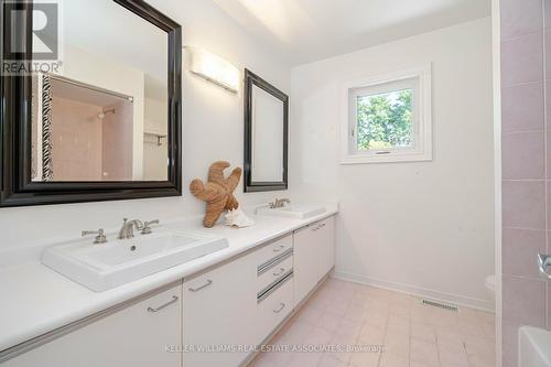 7183 Windrush Court, Mississauga, ON - Indoor Photo Showing Bathroom