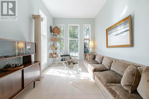 7183 Windrush Court, Mississauga, ON - Indoor Photo Showing Living Room