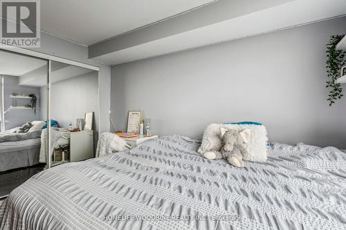 2718 - 700 Humberwood Boulevard, Toronto, ON - Indoor Photo Showing Bedroom