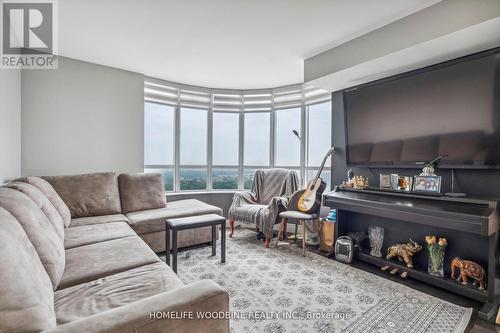 2718 - 700 Humberwood Boulevard, Toronto, ON - Indoor Photo Showing Living Room