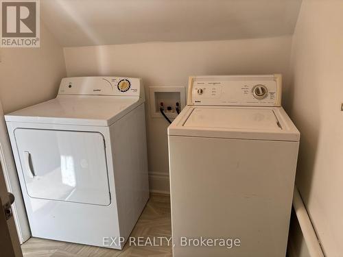 46 Delena Avenue S, Hamilton, ON - Indoor Photo Showing Laundry Room